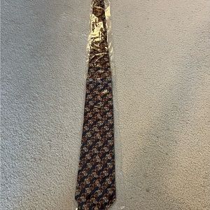 Chateau Vella Tie